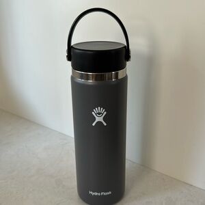 20 OZ charcoal wide mouth hydro flask 🩶
